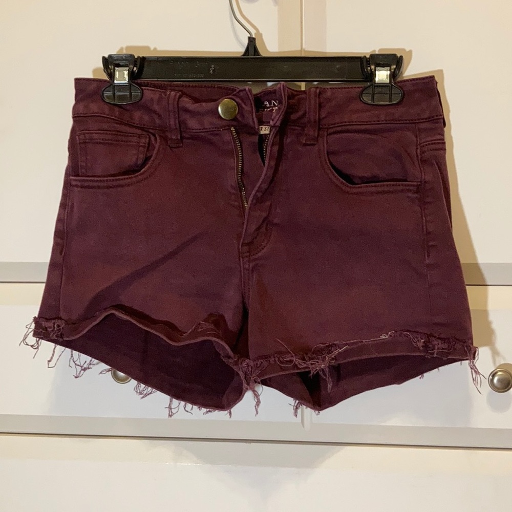 American Eagle super stretch burgundy shorts